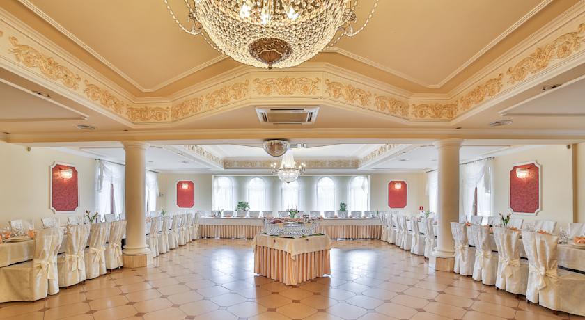 Отель Hotel Biały Dom