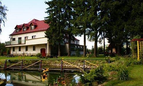 Отель Hotel Zadrna