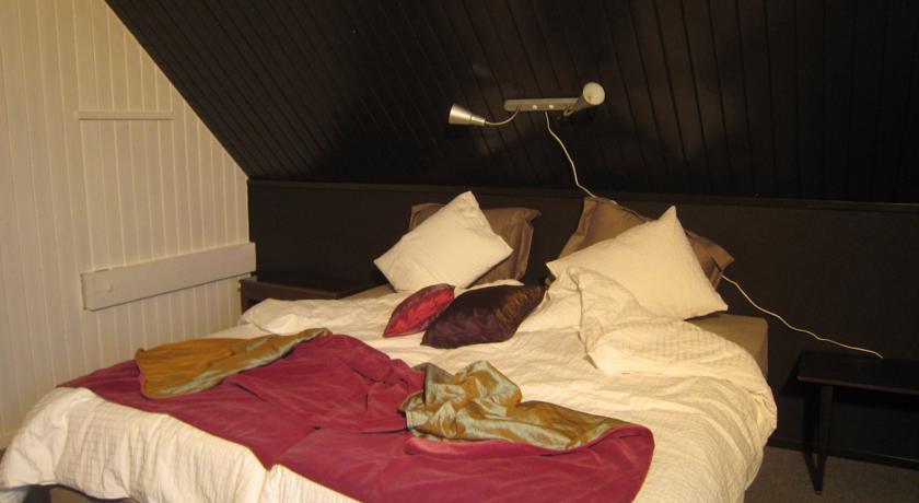 Отель Holiday Home Hut Van Beerze Hoogeloon