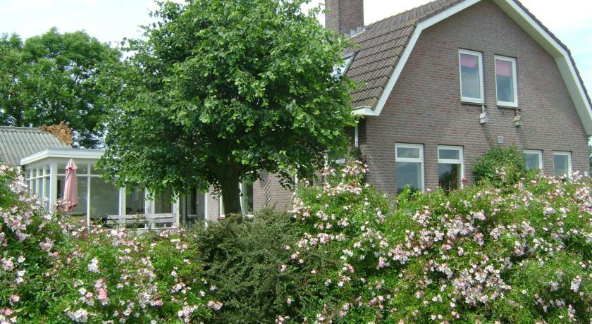 Апартаменты Holiday Home Merci Eenigenburg