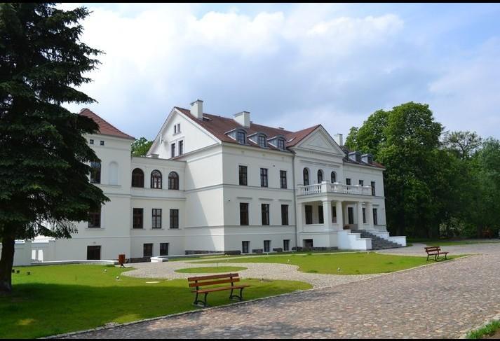 Отель Hanza Pałac