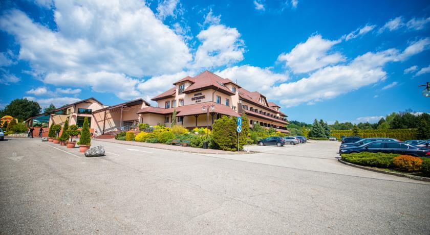 Отель Hotel Ostaniec