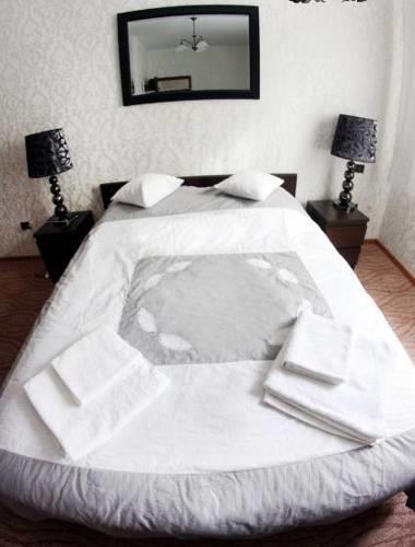 Апартаменты Hotel Dworek