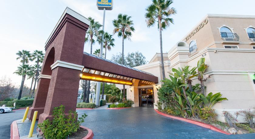 Отель Best Western Escondido Hotel