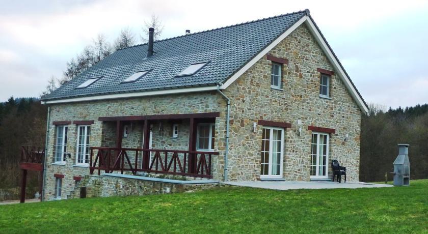 Апартаменты Holiday Home Sur Le Thiers Trou De Bra