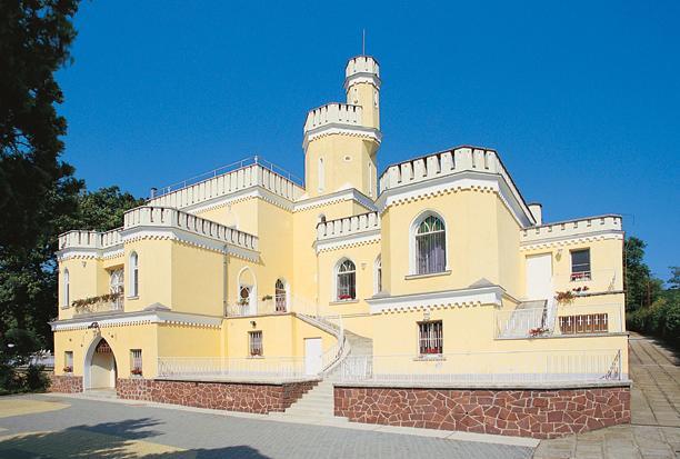 Отель Sir David Balaton Castle