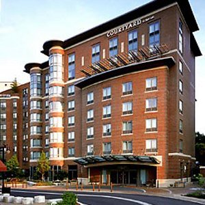 Отель Courtyard Boston Brookline