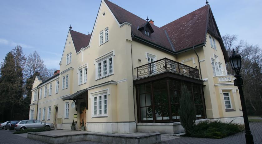 Отель Festetich Kastélyszálló és Zsuzsanna Hotel