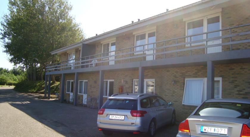 Отель Hotel Falken