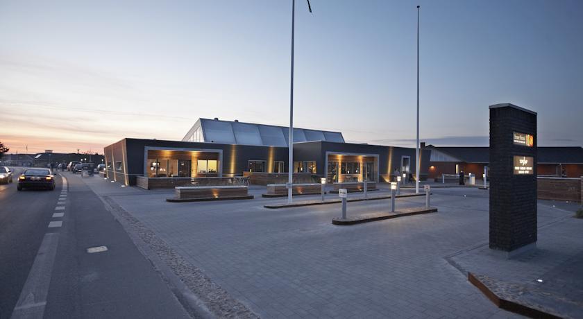 Отель TopCamp Henne Strand