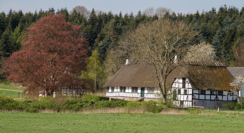 Мини-отель Tværskov Mølle Bed & Breakfast