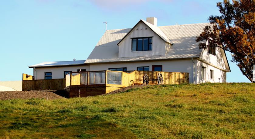Отель Guesthouse Steindórsstadir