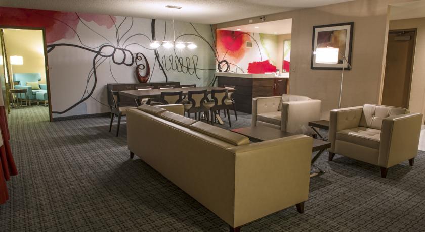 Отель Radisson Hotel Whittier
