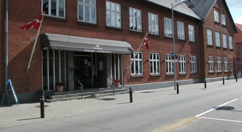 Отель Hotel Hjedding