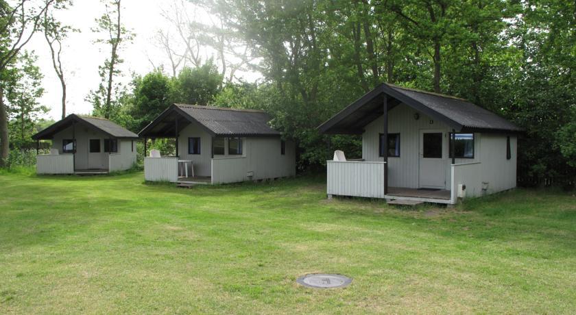 Отель Strandskovens Camping & Cottages