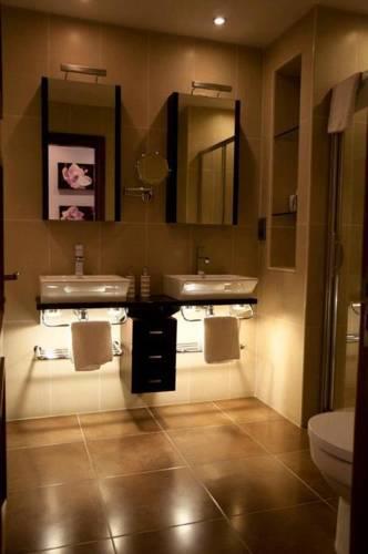 Отель Fernhill House Hotel & Gardens