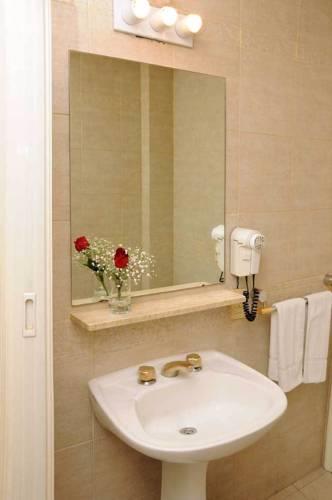 Regis Orho Hotel