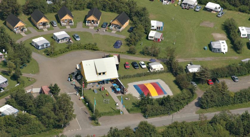 Отель Hummingen Camping
