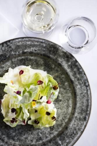 Отель Hotel and Restaurant Fru Larsen