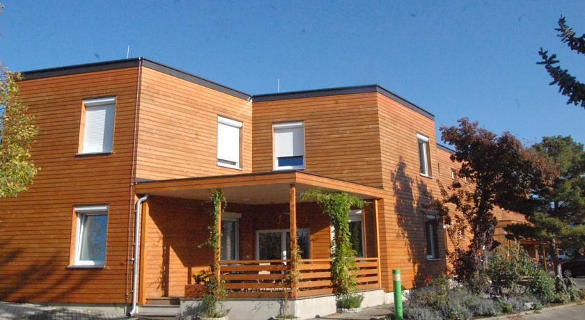 Апартаменты Greencity Boardinghouse