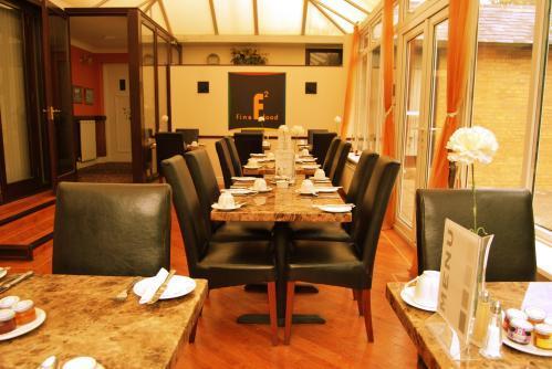 Гостевой дом Olivers Lodge Hotel