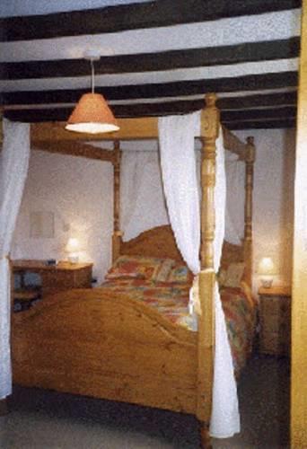 Отель Tregolls Farm