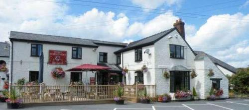 Отель Three Horseshoes Inn