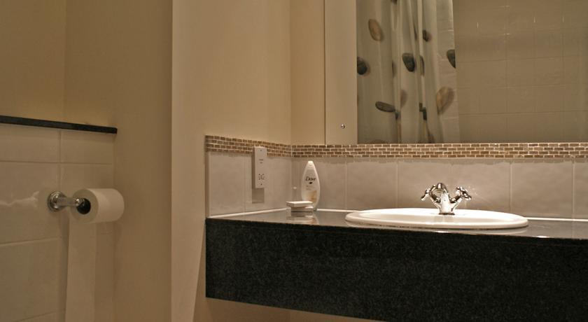 Отель Ferguson Fawsitt Arms & Country Lodge