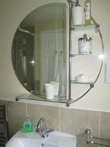 Мини-отель Water's Edge B&B