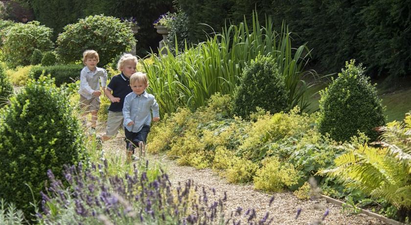 Отель Four Seasons Hotel Hampshire