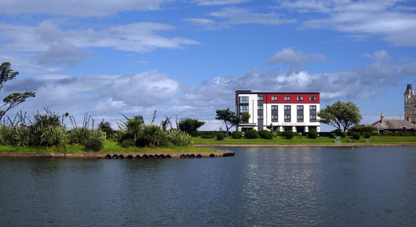Отель Ramsey Park Hotel