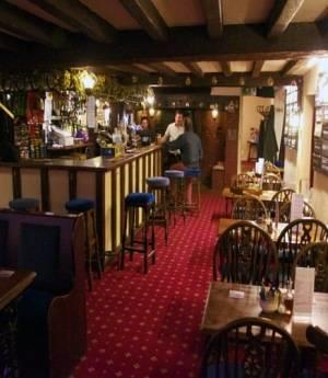 Отель The Bear Inn and Burwash Motel