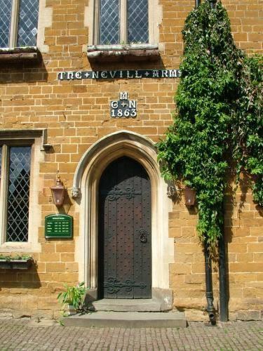 Отель Nevill Arms Inn