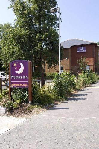Отель Premier Inn Portsmouth (Horndean)