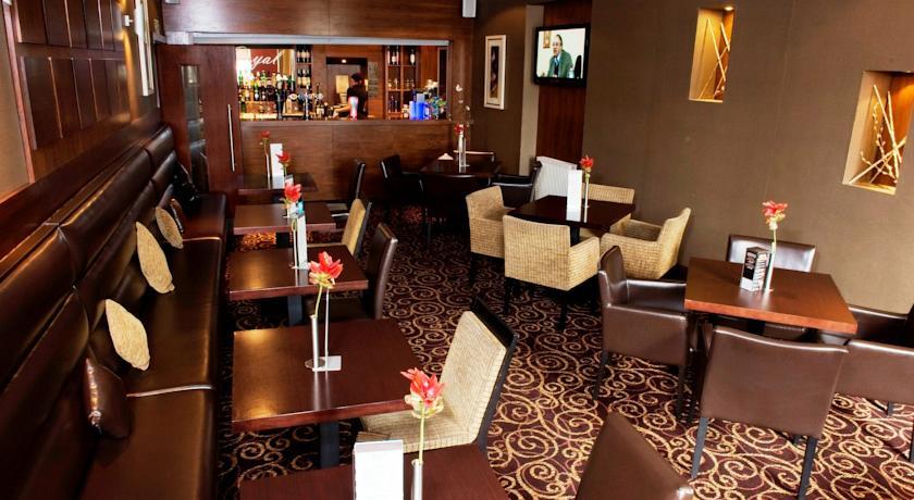 Отель The Royal Hotel