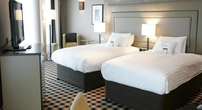 Отель DoubleTree by Hilton Hotel Newcastle International Airport