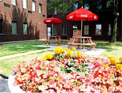 Отель Days Inn Windsor