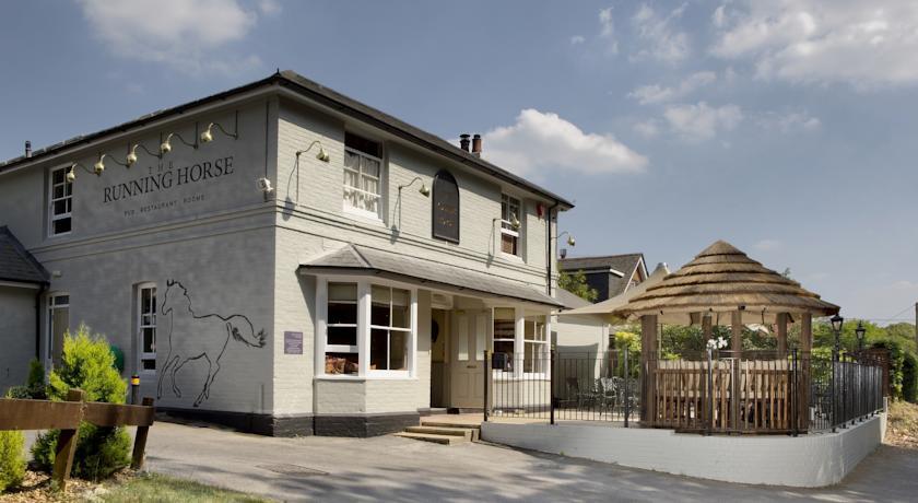 Гостевой дом Running Horse Inn