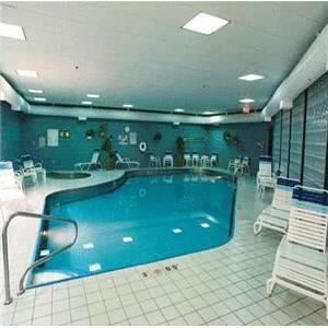 Отель DoubleTree by Hilton Bloomington