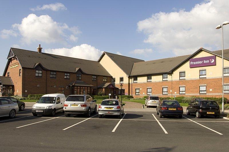 Отель Premier Inn Barnsley (Dearne Valley)