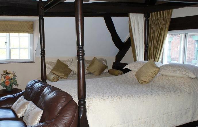 Отель Tudor House Hotel