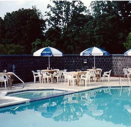 Отель DoubleTree by Hilton Richmond Airport