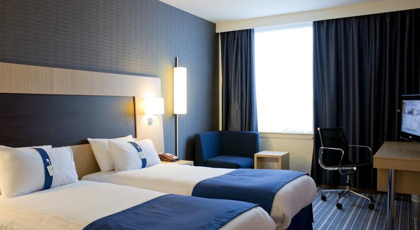 Отель Holiday Inn Express Rotherham – North