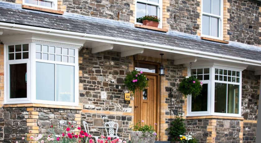 Мини-отель Tyllwyd Hir Luxury Bed and Breakfast