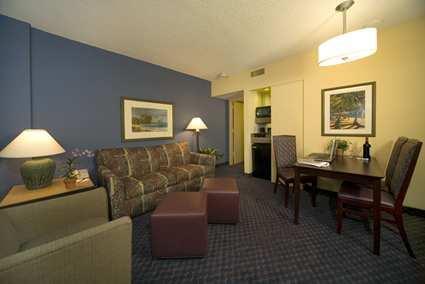 Отель Embassy Suites Boca Raton