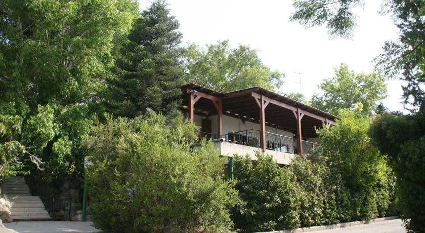 Отель Neve Shalom Hotel