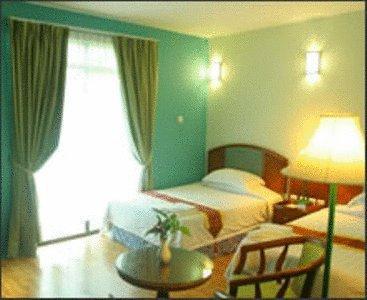 Отель Borneo Tropical Rainforest Resort