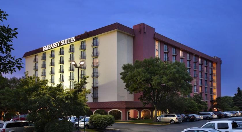 Отель Embassy Suites Bloomington