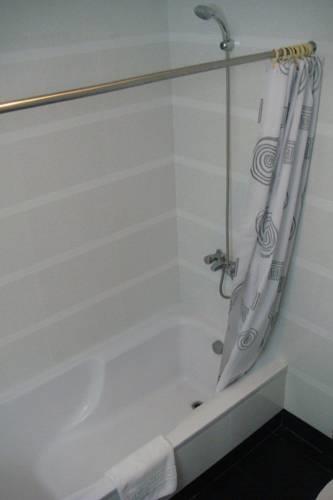 Отель Queen Margarette Hotel