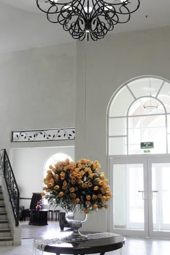 Отель Bazarell Inn
